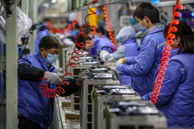 کاهش فعالیت تولیدی چین برای سومین ماه متوالی